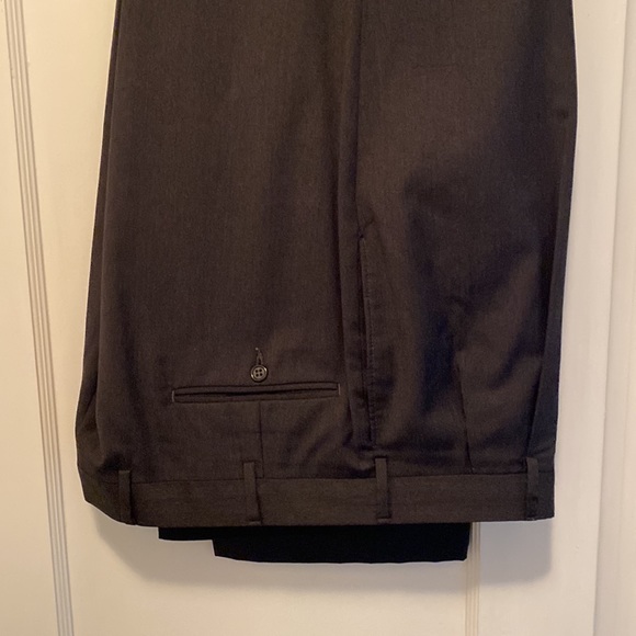 Jos A Bank Charcoal Black Signature Collection Suit 44R - Picture 9 of 9